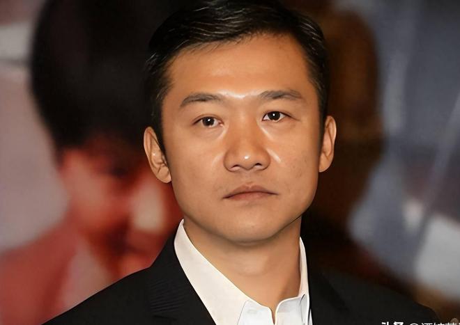 谋长家世显赫的她53岁却没生下一儿半女九游会登录j9入口爷爷开国上将爸爸副参(图21)