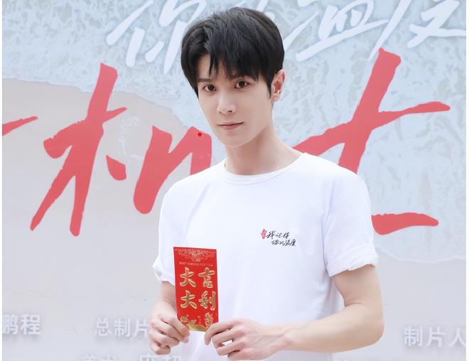 曝出轨家暴本人否认称是找人演戏劝退前女友j9九游真人游戏第一平台热播短剧男主被(图4)